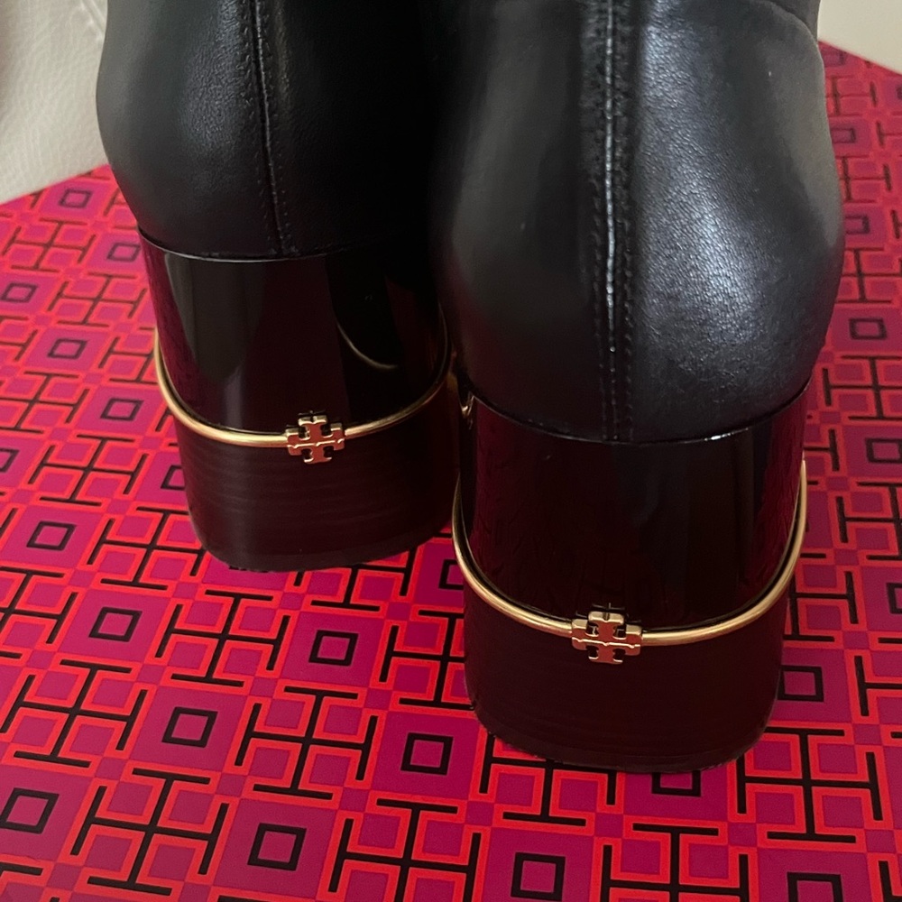 Boots - Picture 6 of 8